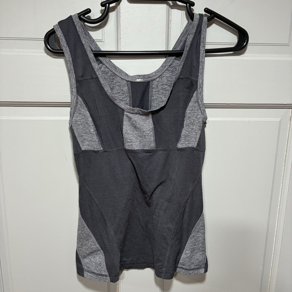 Lululemon Women's Tank Size 2 Run Recharge Gray Silverscent Lightweight‎